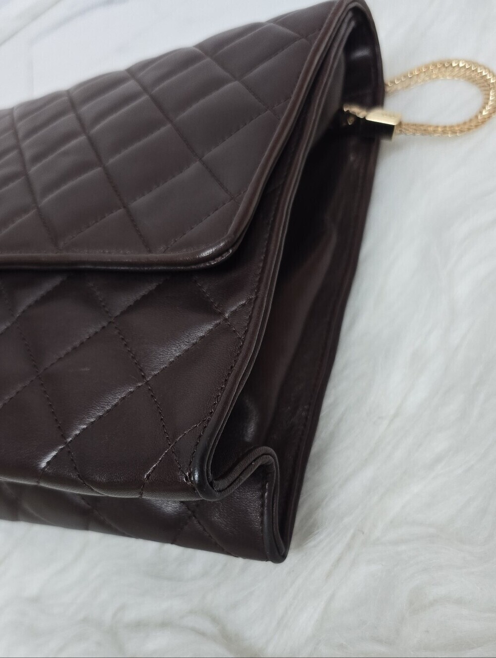 Gorgeous Chanel Quilted Leather Clutch (Convertible) - Picture 6 of 14
